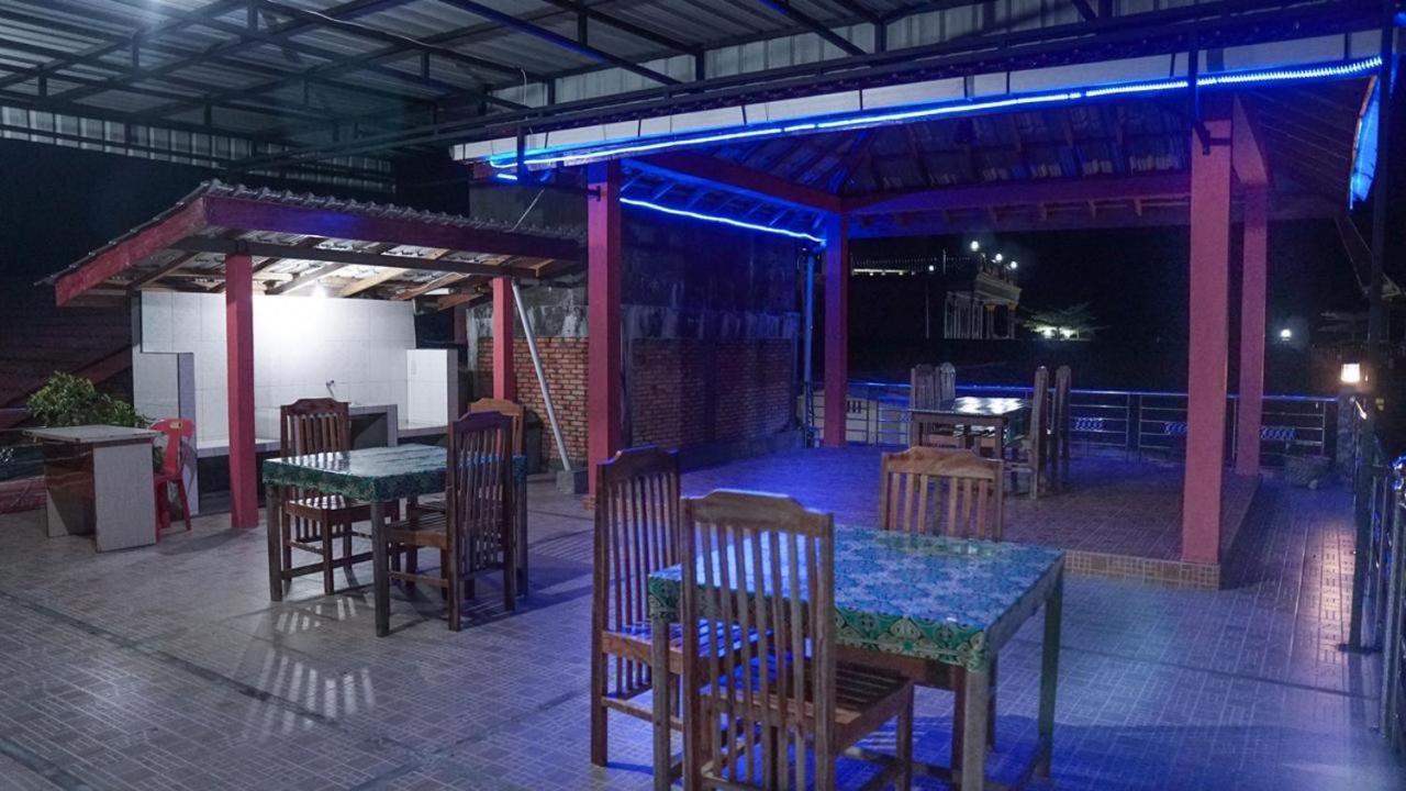 Judita Cottages Tuk Tuk Exterior photo